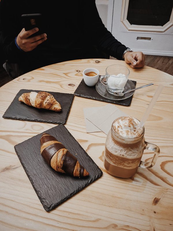 Les maisons astrologiques : comprendre leur signification et leur influence sur notre thème natal