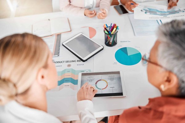 Quels sont les services spécifiques offerts par les agences SEO ?