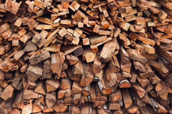 10 conseils efficaces pour un séchage rapide du bois de chauffage